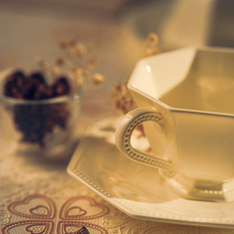 Ancient star anise vintage coffee cup high-grade delicate light luxury senior sense holiday gift box ceramic flower tea cup saucer